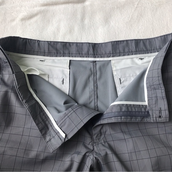PGA Tour gray plaid golf shorts size  38 flat front front and back pocke… - Picture 3 of 4